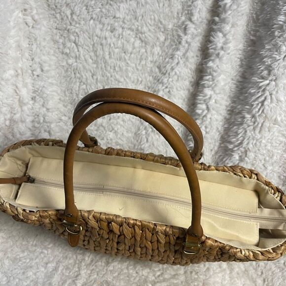 Straw Studio Tan Woven straw large Tote Bag with synthetic brown straps. - Picture 5 of 16